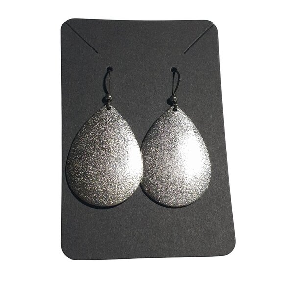 Silver Tone Teardrop Dangle Earrings Glitter Finish Casual Work Mom Gift Boho - Picture 1 of 4